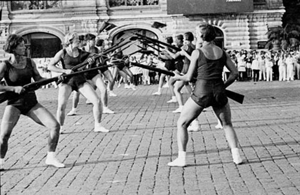 Как за сто лет изменились русские люди