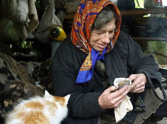 Последняя из рода отшельников Лыковых: Почему Агафья отказывается переезжать из тайги к людям