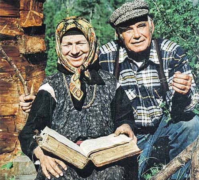 Последняя из рода отшельников Лыковых: Почему Агафья отказывается переезжать из тайги к людям